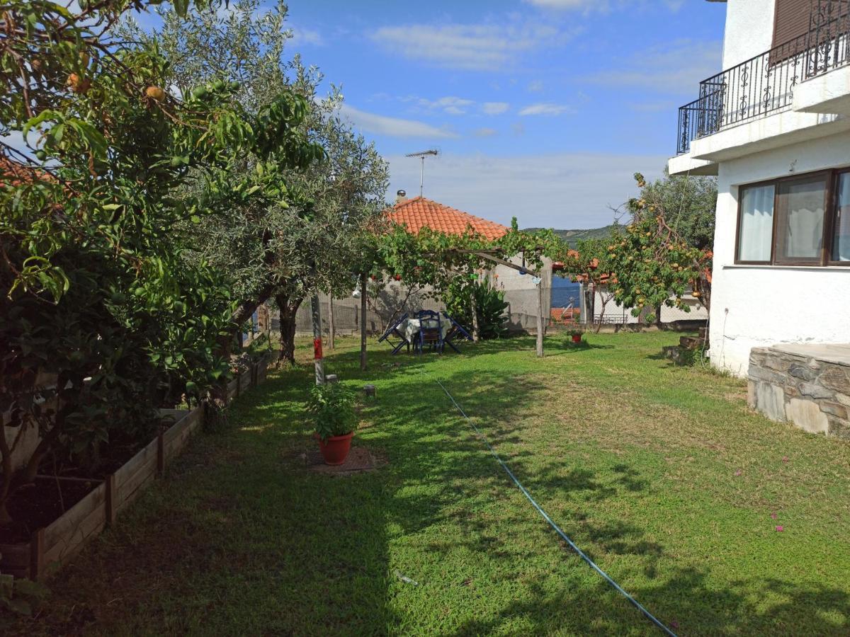 Dora'S House Comfortable Apartment With A Yard And View Pyrgadikia Buitenkant foto