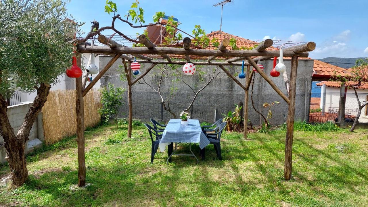 Dora'S House Comfortable Apartment With A Yard And View Pyrgadikia Buitenkant foto