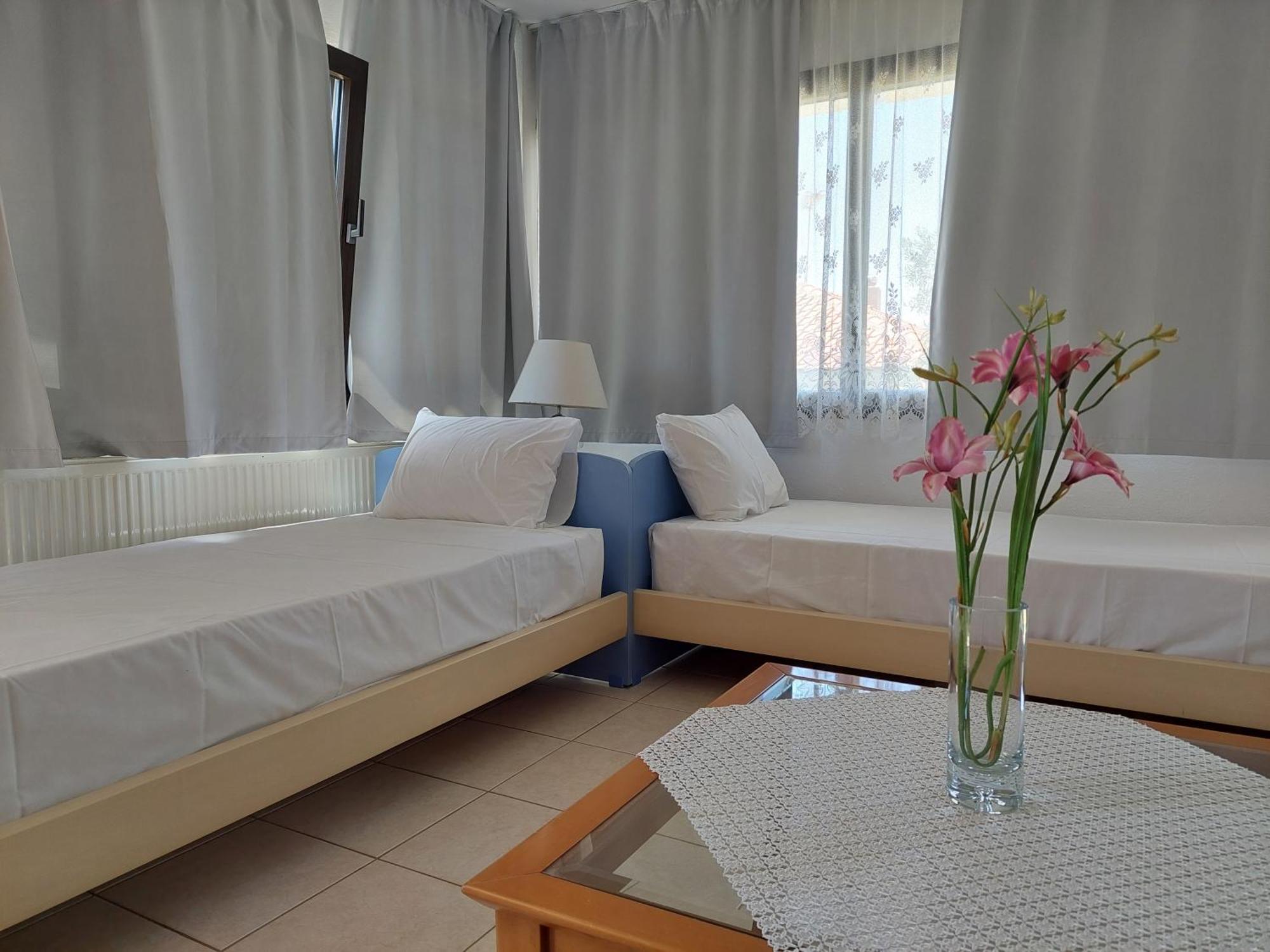 Dora'S House Comfortable Apartment With A Yard And View Pyrgadikia Buitenkant foto