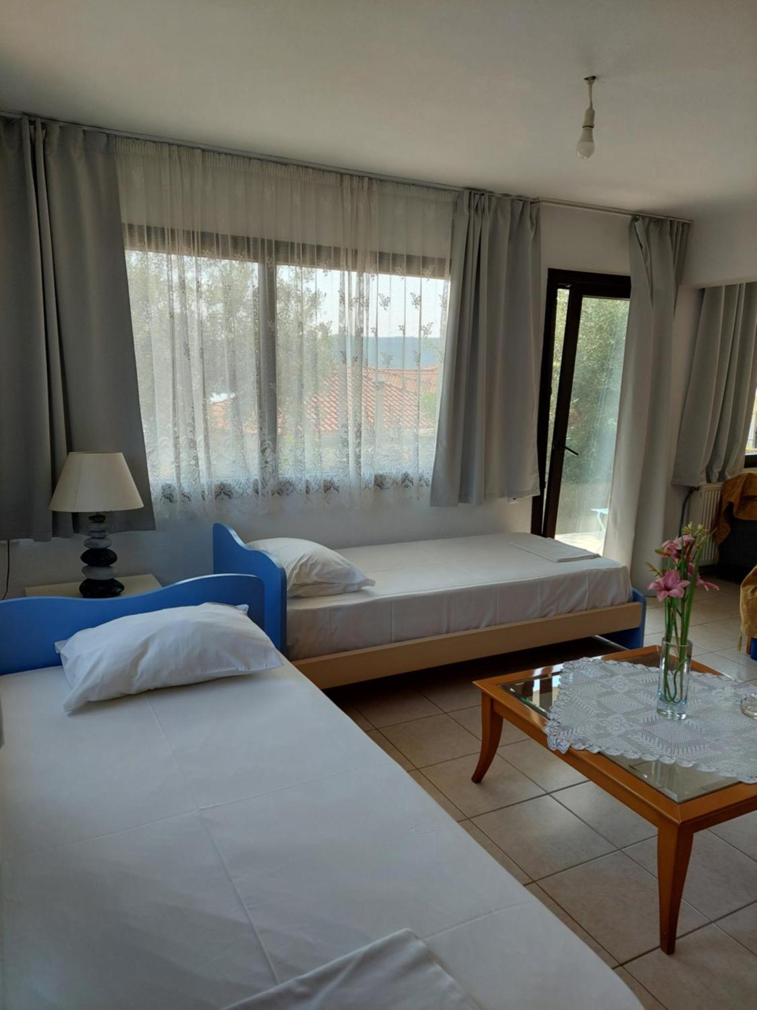 Dora'S House Comfortable Apartment With A Yard And View Pyrgadikia Buitenkant foto