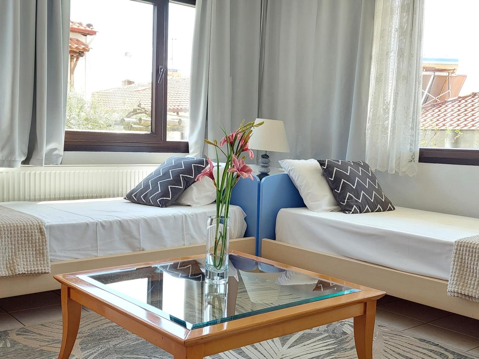 Dora'S House Comfortable Apartment With A Yard And View Pyrgadikia Buitenkant foto