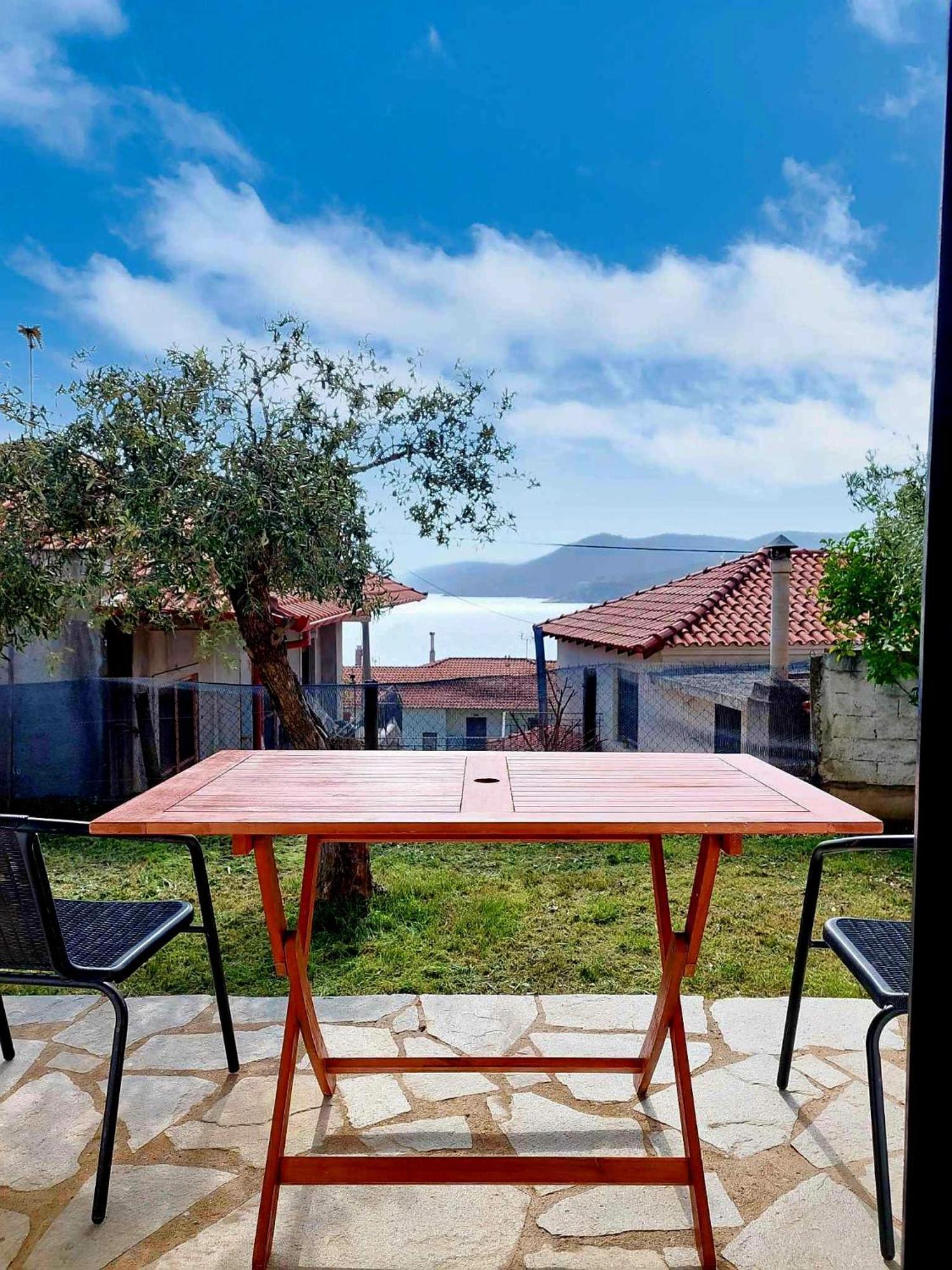 Dora'S House Comfortable Apartment With A Yard And View Pyrgadikia Buitenkant foto