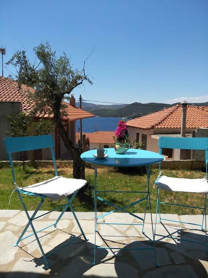 Dora'S House Comfortable Apartment With A Yard And View Pyrgadikia Buitenkant foto